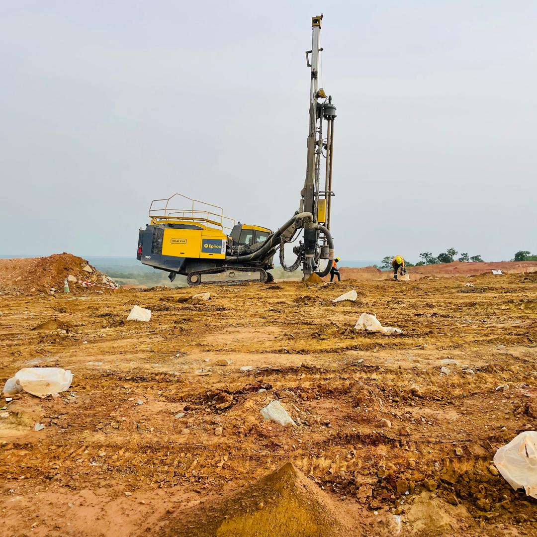 Forage et Tir dans une Mine à Ciel Ouvert : Comprendre le Drill & Blast